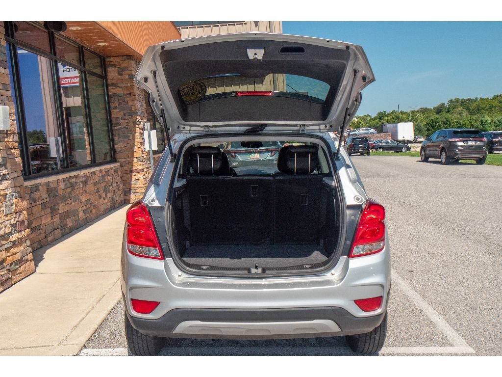 Used 2018 Chevrolet Trax LT w/ LT Convenience Package AWD/4WD image 27