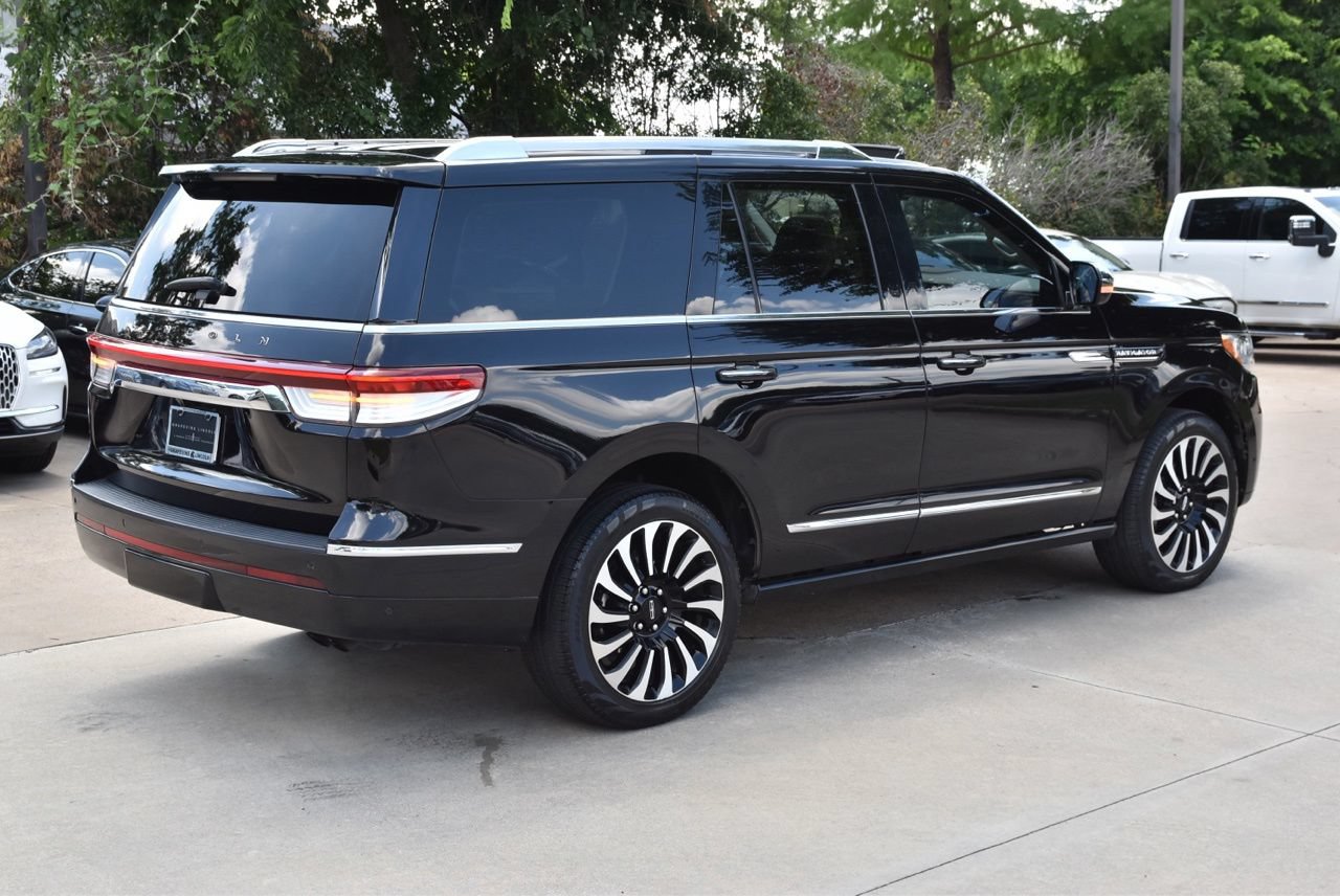 Used 2024 Lincoln Navigator Black Label AWD/4WD image 7