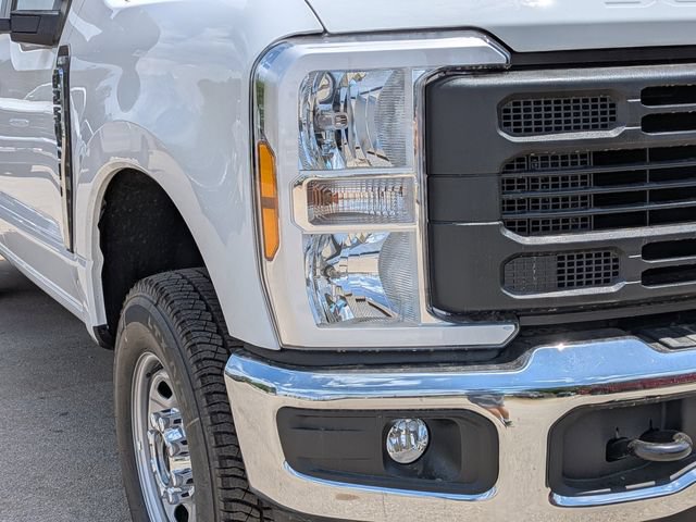New 2026 Ford F250 XL w/ XL Chrome Package AWD/4WD image 9