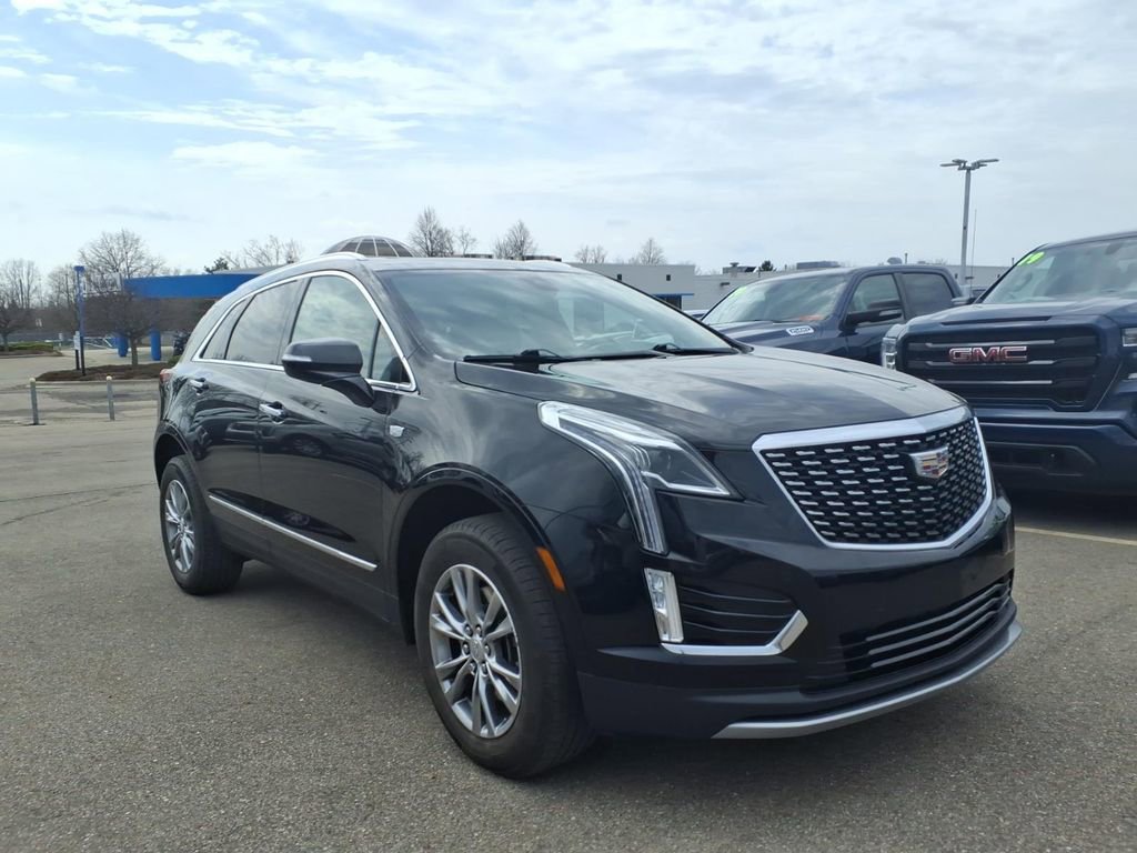Used 2023 Cadillac XT5 Premium Luxury image 3