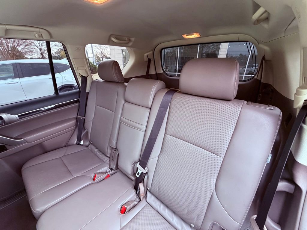 Used 2018 Lexus GX 460 image 11