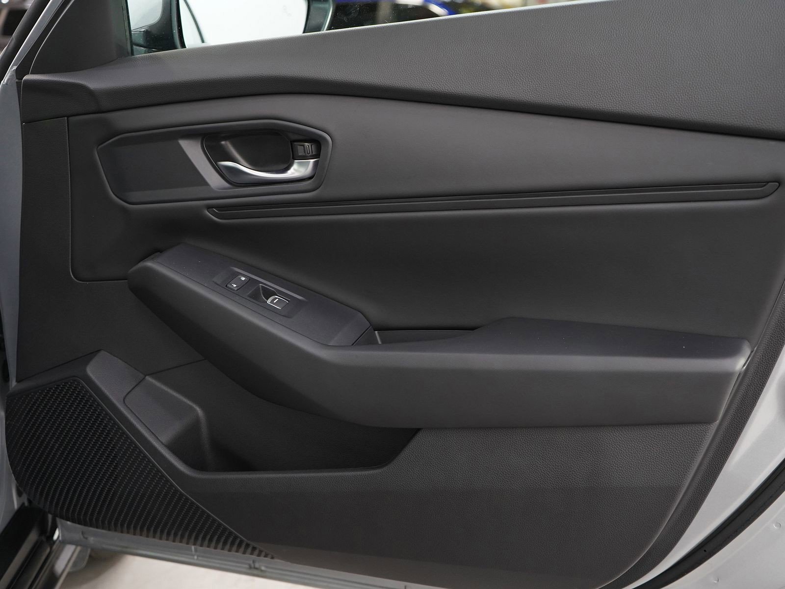 Used 2024 Honda Accord EX image 11