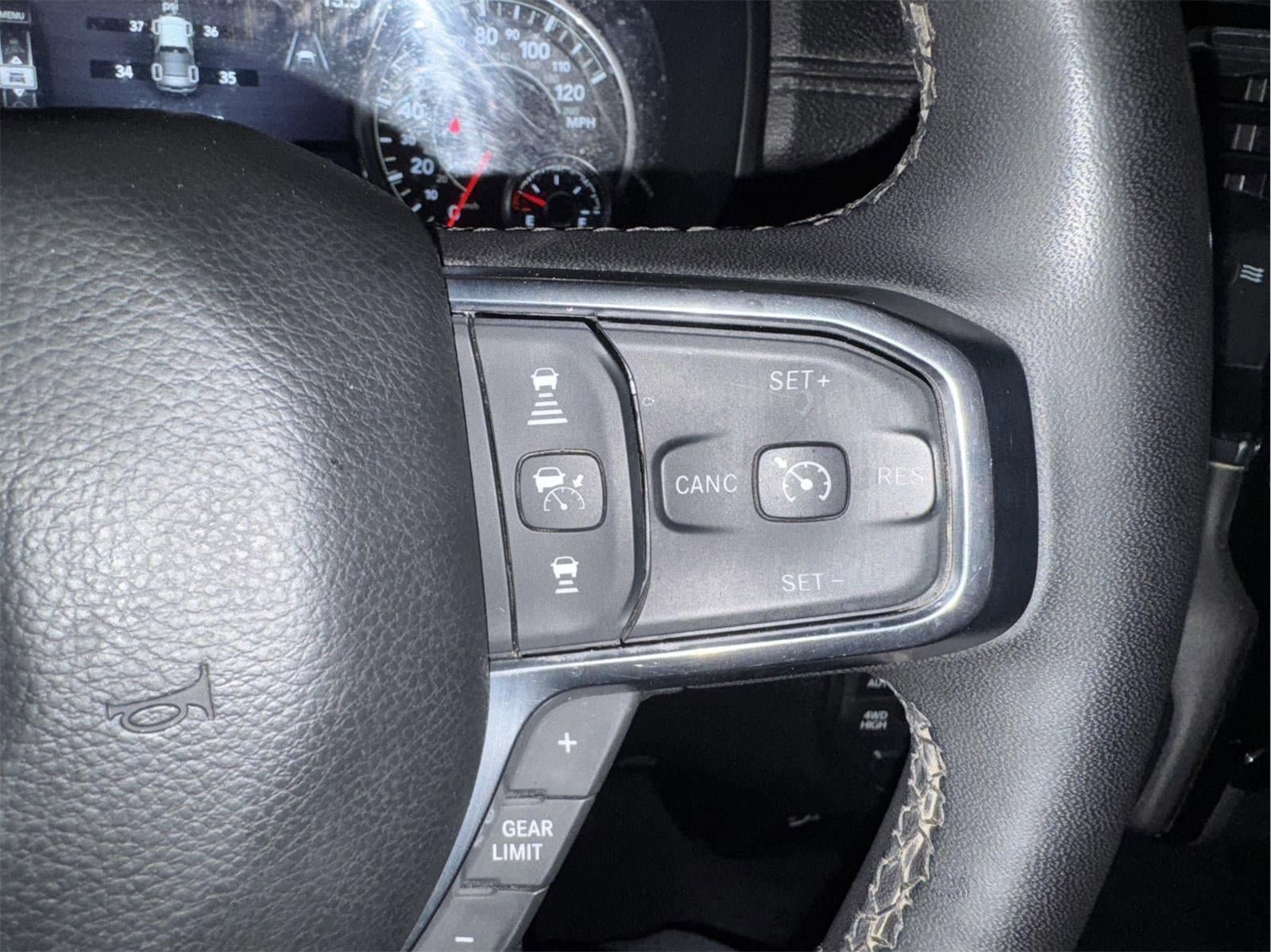 Used 2025 RAM 1500 Laramie AWD/4WD image 14