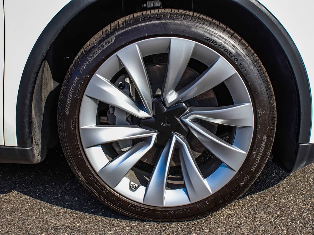 Used 2026 Tesla Model Y Long Range image 7