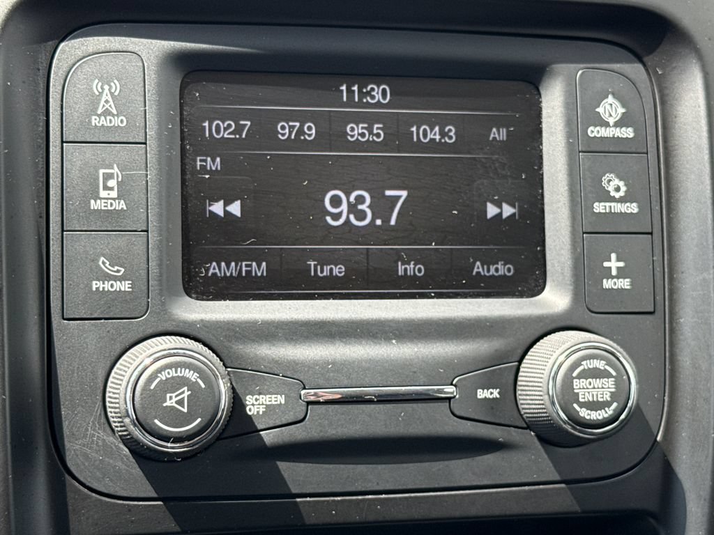Used 2017 Jeep Cherokee Sport FWD image 20