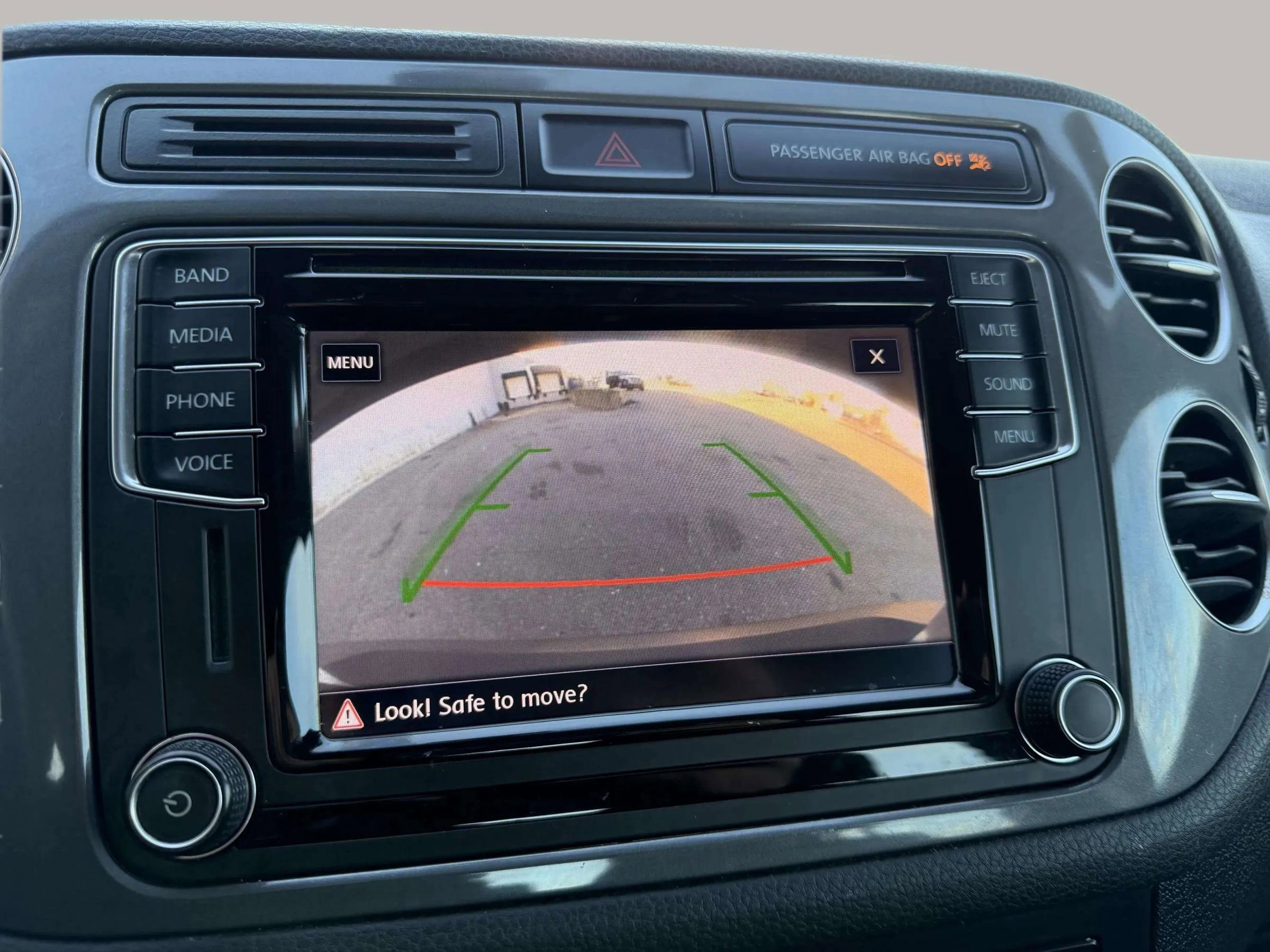 Used 2017 Volkswagen Tiguan S image 30