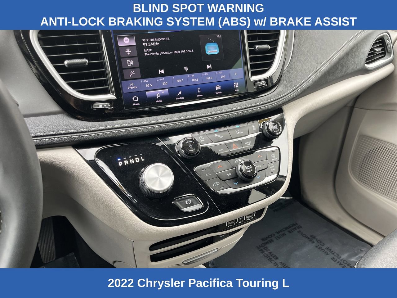 Used 2022 Chrysler Pacifica Touring-L image 9