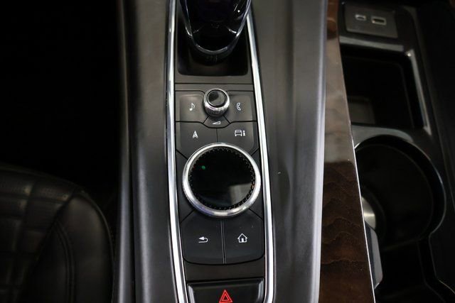 Used 2023 Cadillac Escalade Premium Luxury Platinum image 21
