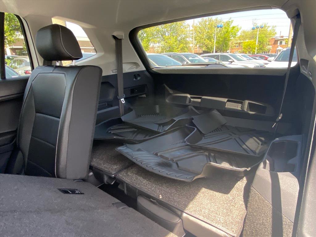 Used 2021 Volkswagen Tiguan SE FWD image 19