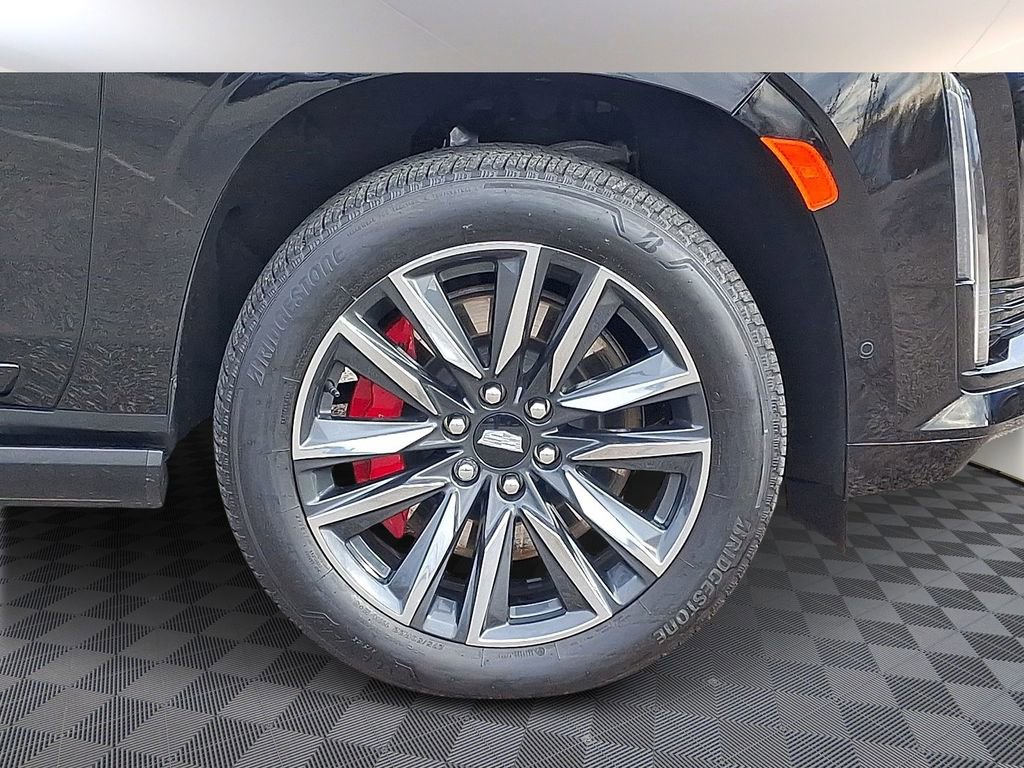 Used 2024 Cadillac Escalade Sport Platinum w/ Heavy-Duty Trailer Package image 16