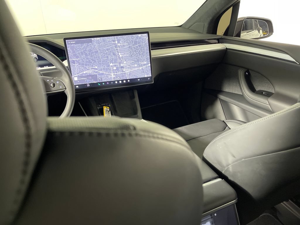 Used 2024 Tesla Model X AWD/4WD image 18