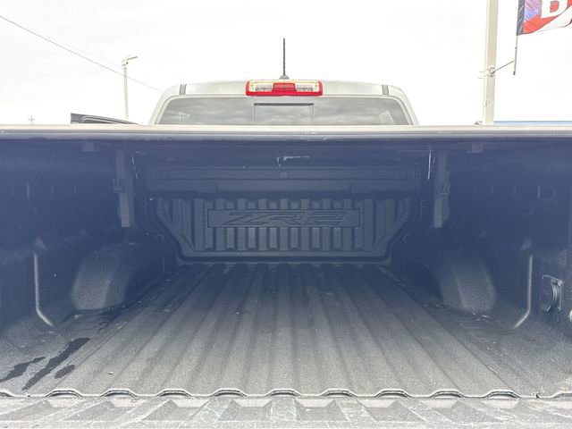 Used 2024 Chevrolet Colorado ZR2 w/ Technology Package AWD/4WD image 12