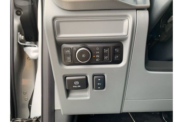 Used 2025 Ford F150 Lariat w/ Equipment Group 502A High AWD/4WD image 11