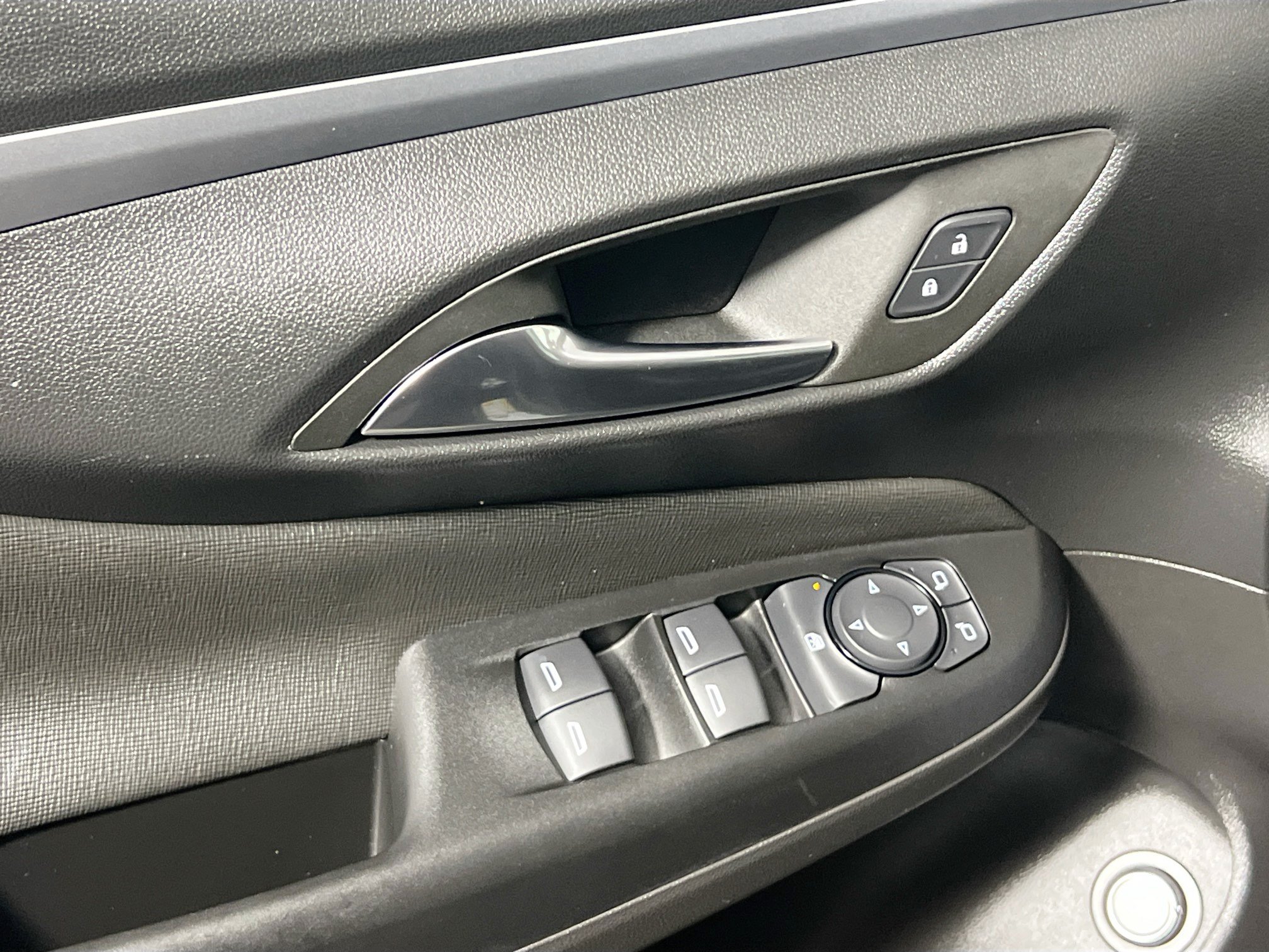 Used 2025 Buick Envista Preferred w/ Convenience I Package FWD image 16