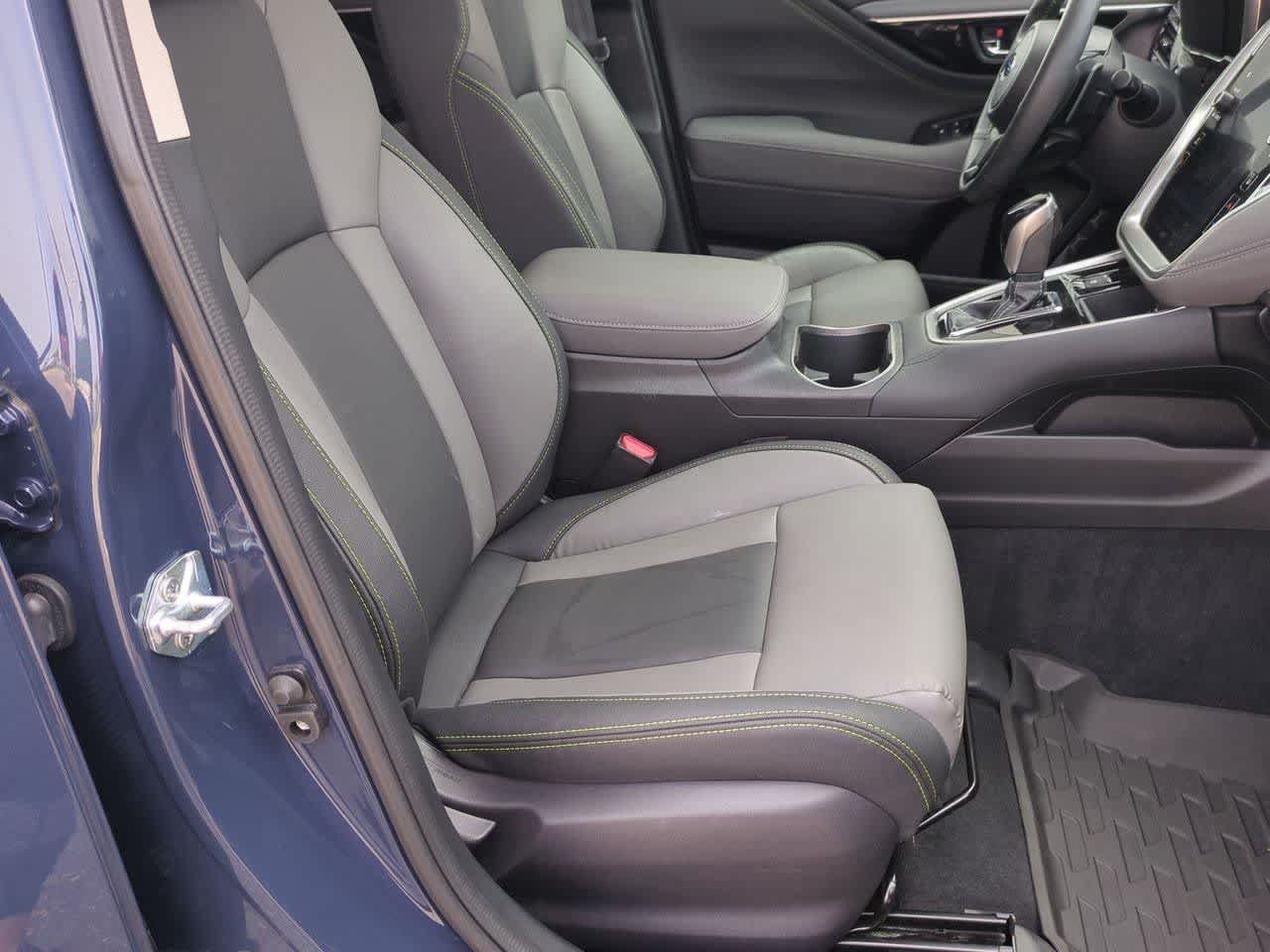 Certified 2025 Subaru Outback Onyx Edition AWD/4WD image 22