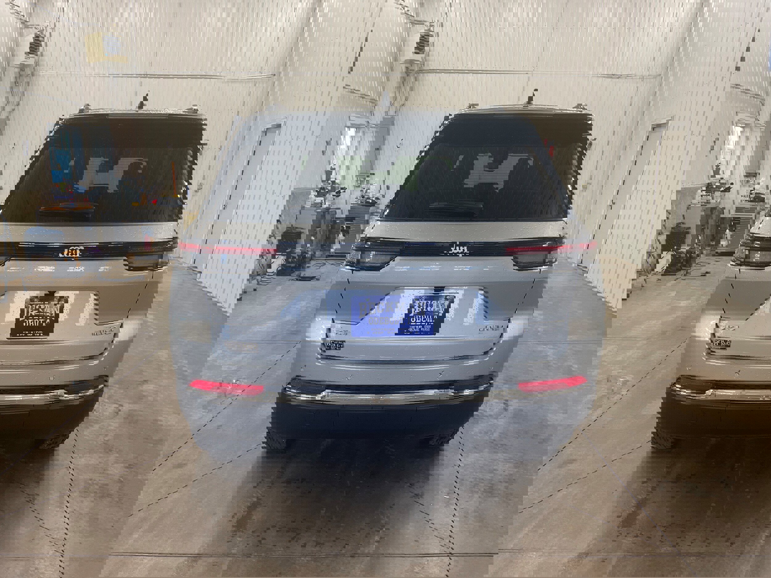 Used 2024 Jeep Grand Cherokee Limited image 4