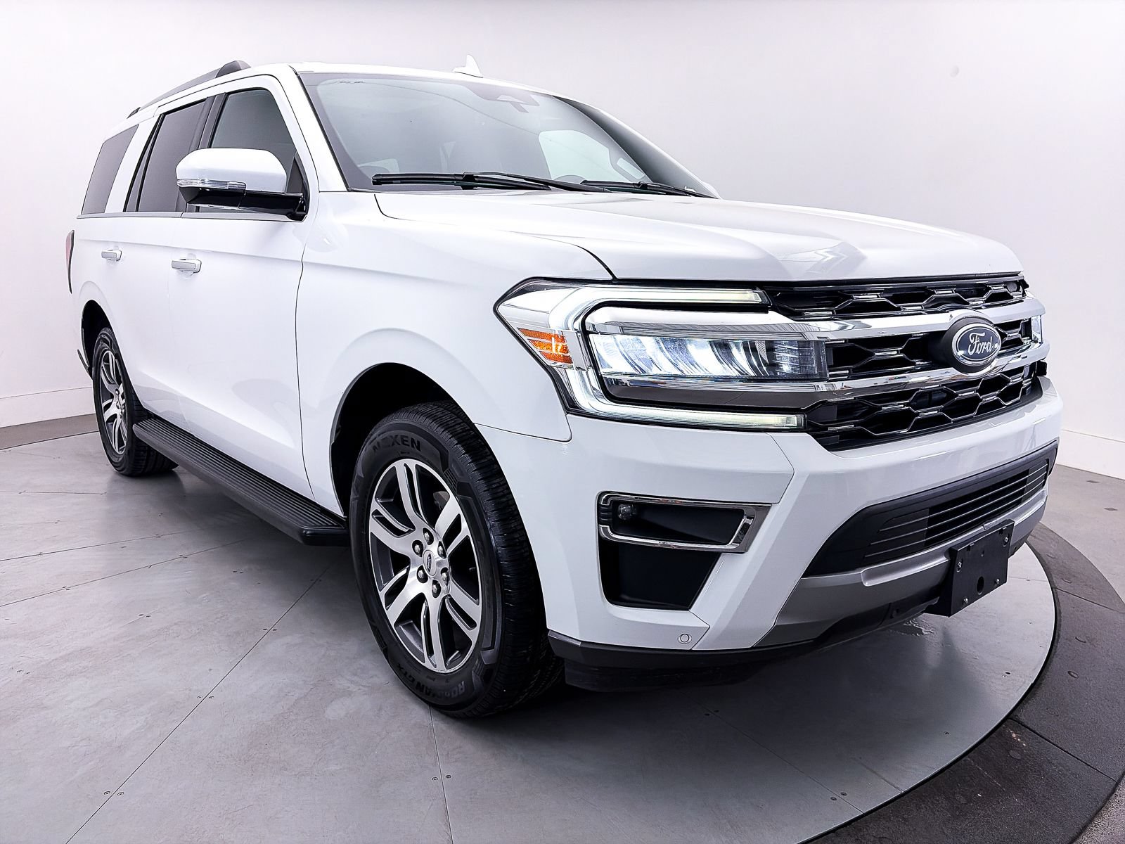 Used 2024 Ford Expedition Limited AWD/4WD image 12