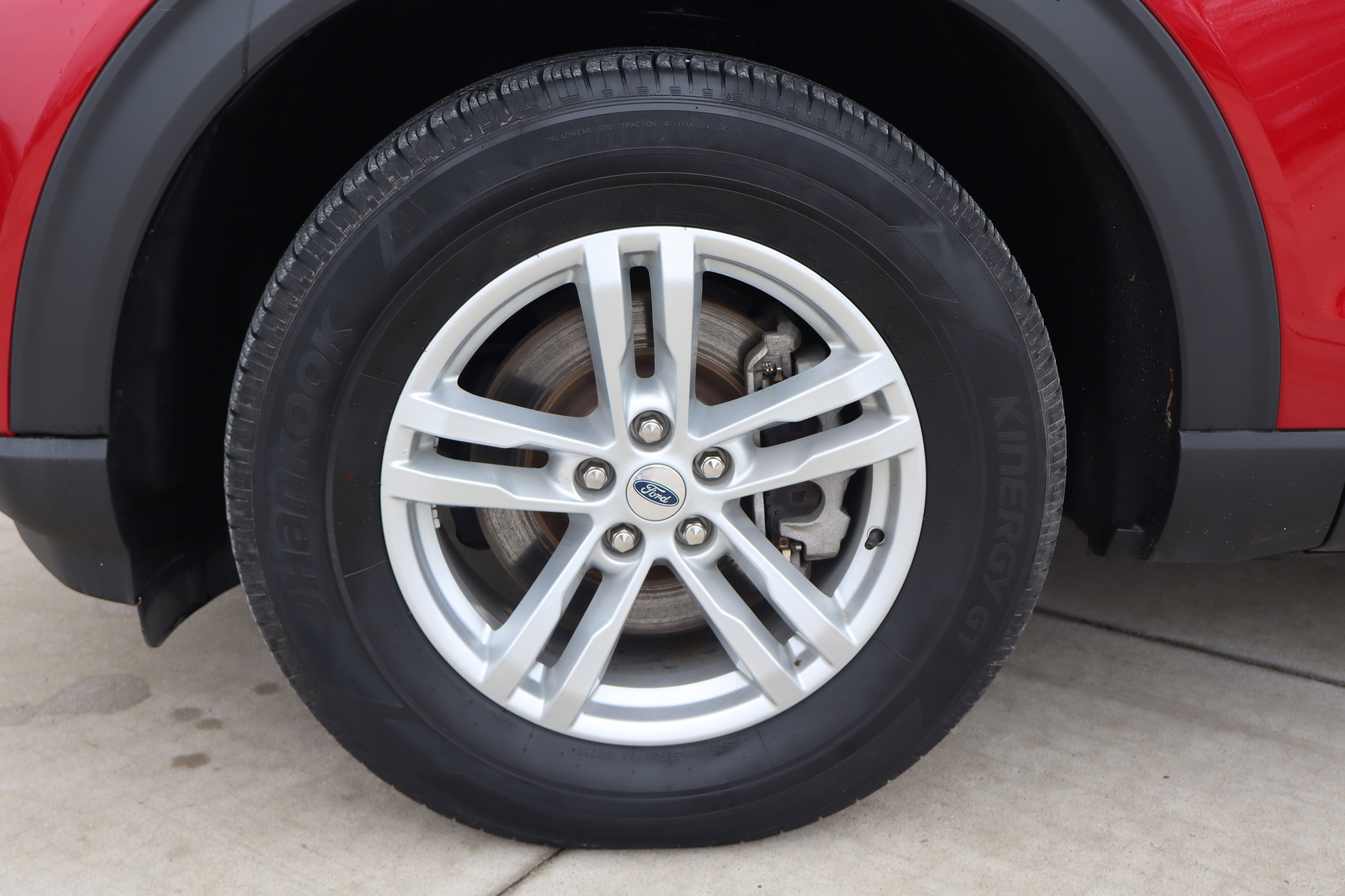 Used 2023 Ford Explorer XLT w/ Equipment Group 202A image 32