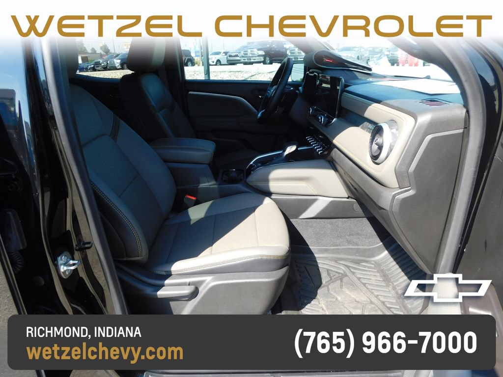 Used 2025 Chevrolet Colorado ZR2 w/ Technology Package AWD/4WD image 20