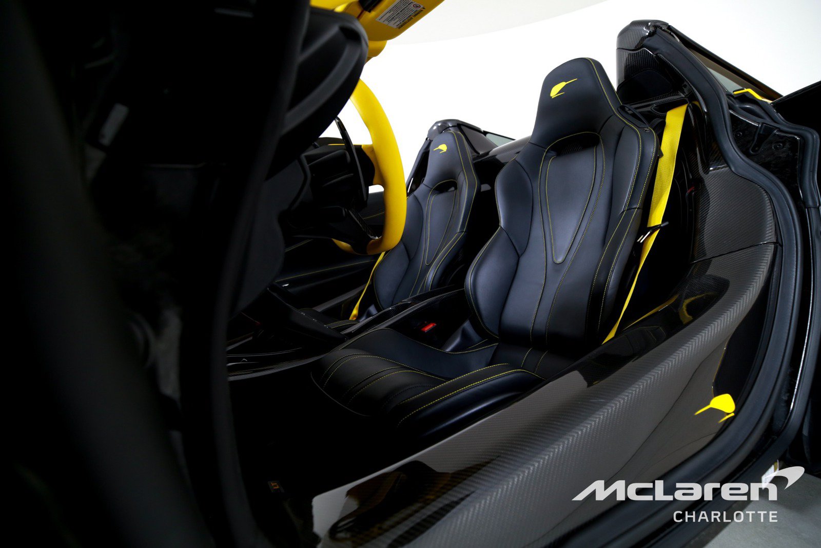Used 2022 McLaren 765LT RWD image 13