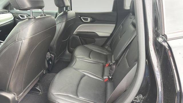 Used 2025 Jeep Compass Limited AWD/4WD image 7