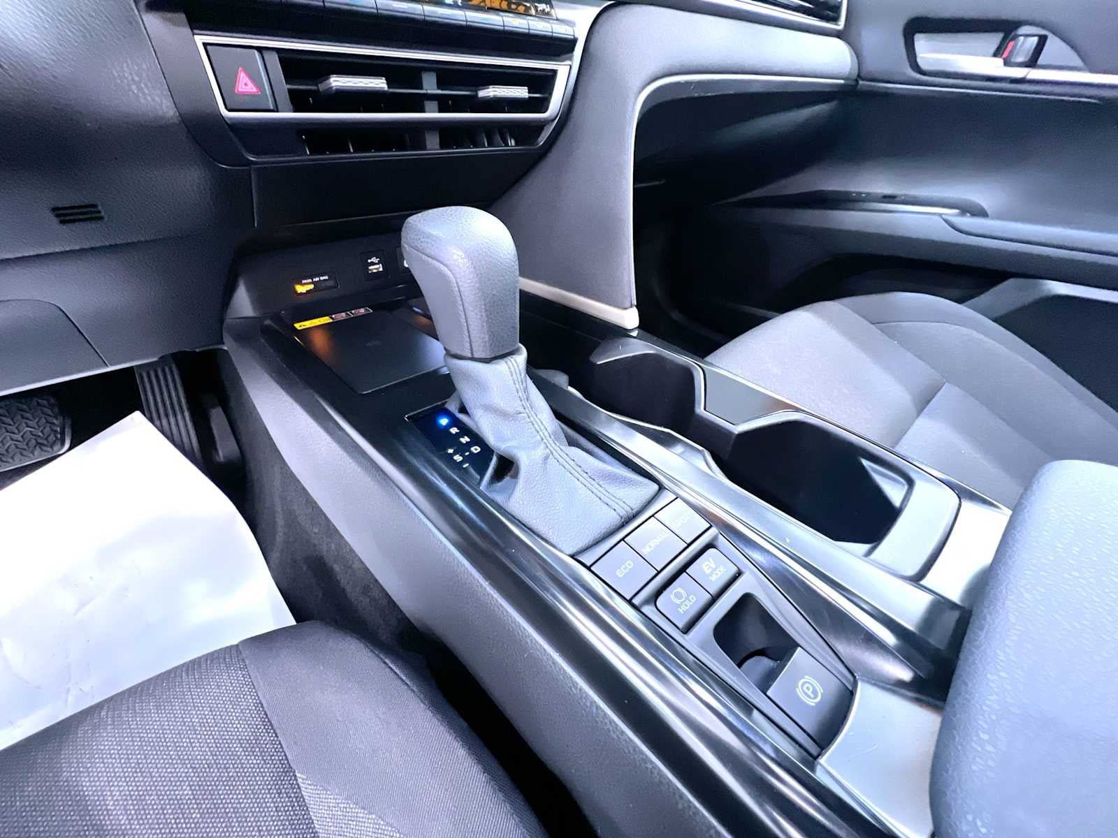 Used 2025 Toyota Camry LE FWD image 29