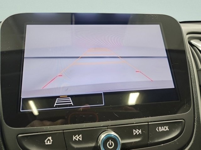 Used 2024 Chevrolet Malibu LT image 3