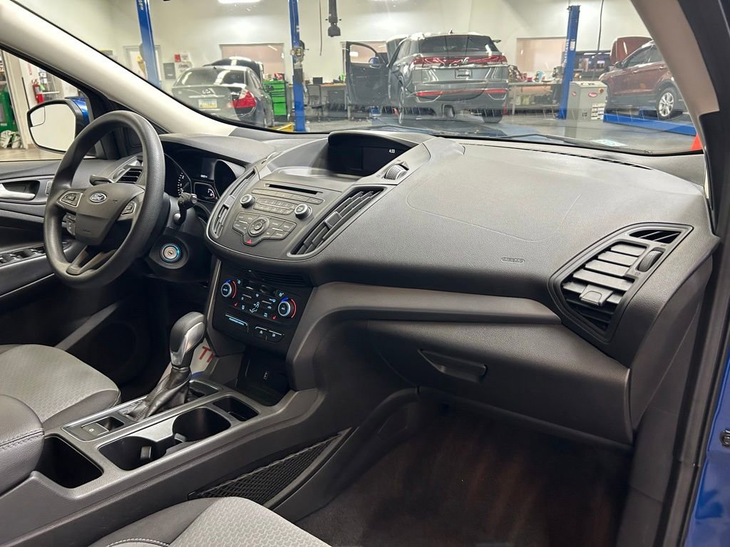 Used 2018 Ford Escape SE FWD image 15