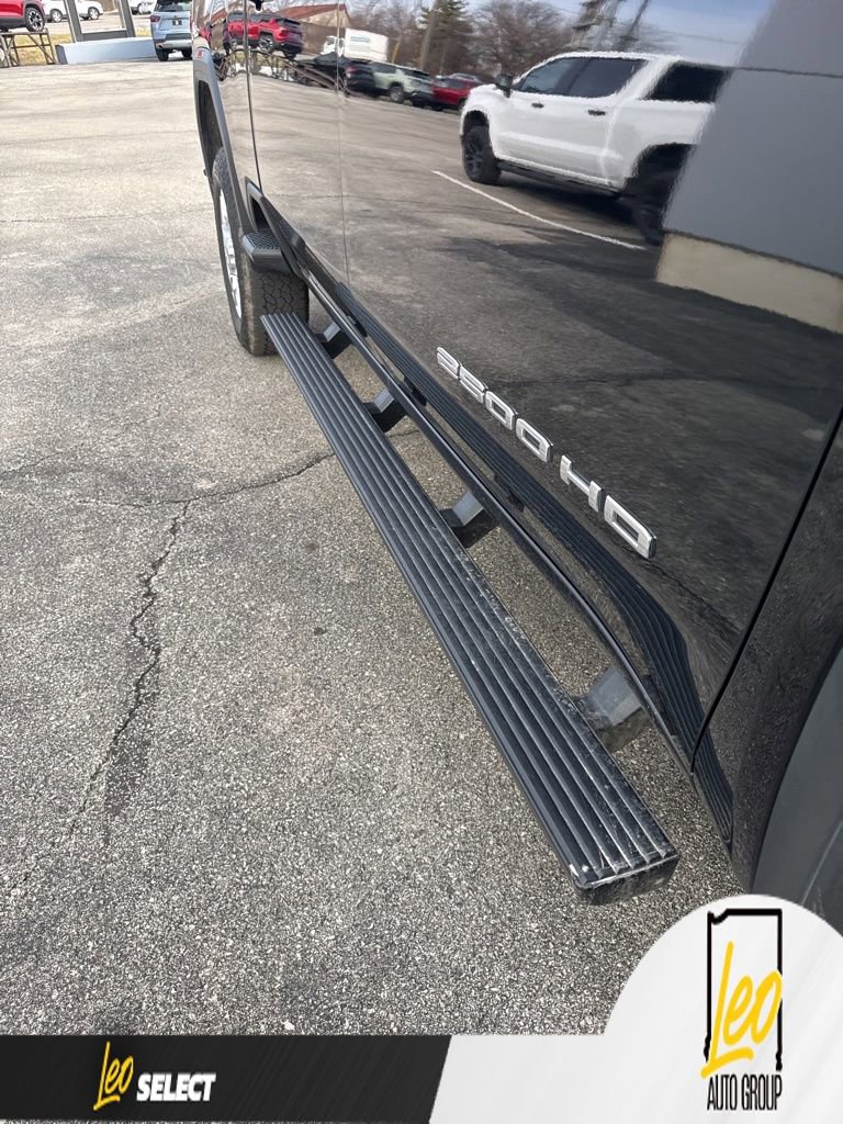 Used 2021 GMC Sierra 2500 SLE w/ SLE Value Package; image 5