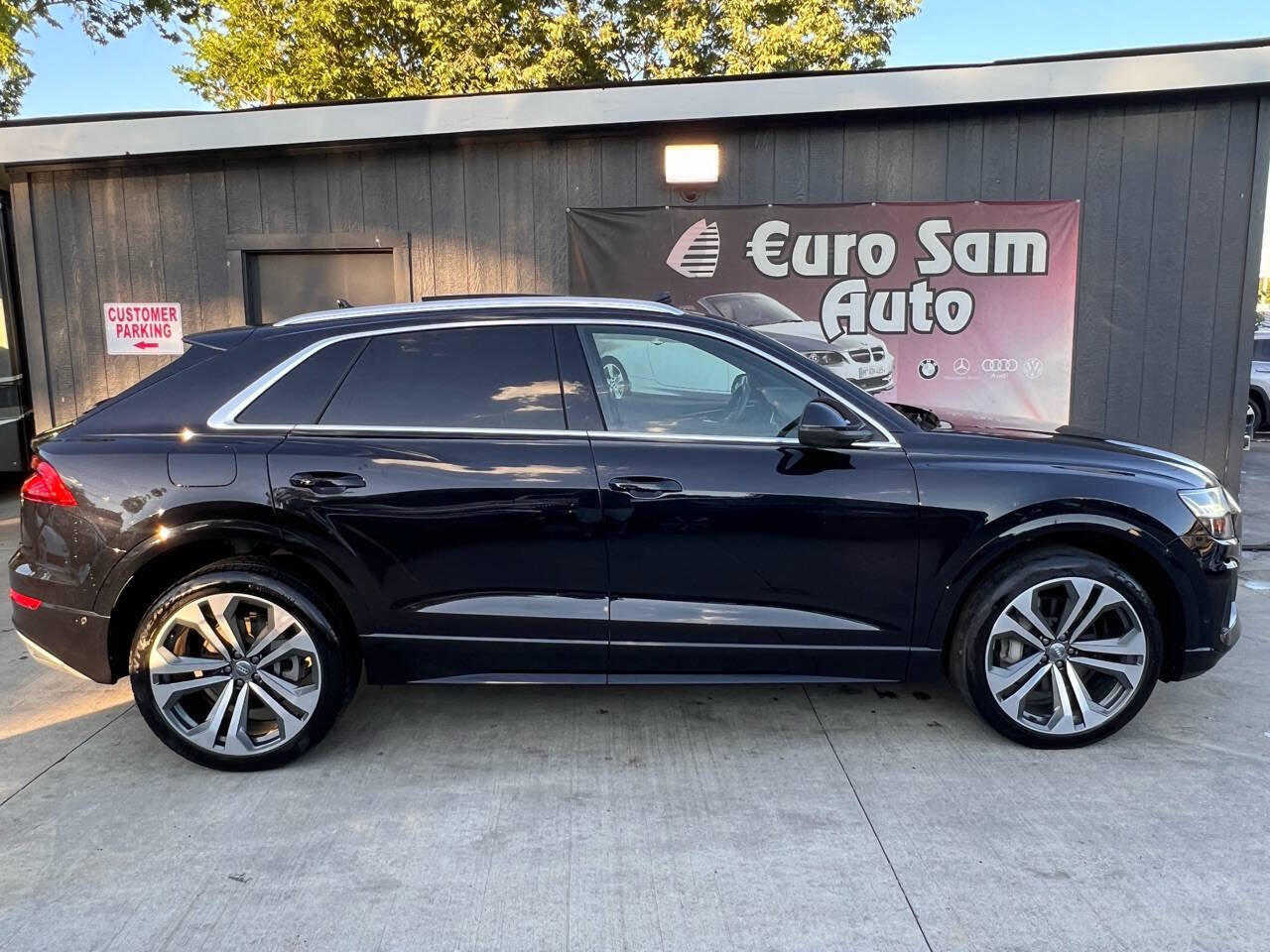 Used 2019 Audi Q8 Prestige AWD/4WD image 10