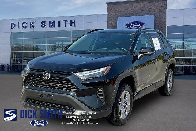 Used 2025 Toyota RAV4 XLE FWD image 1