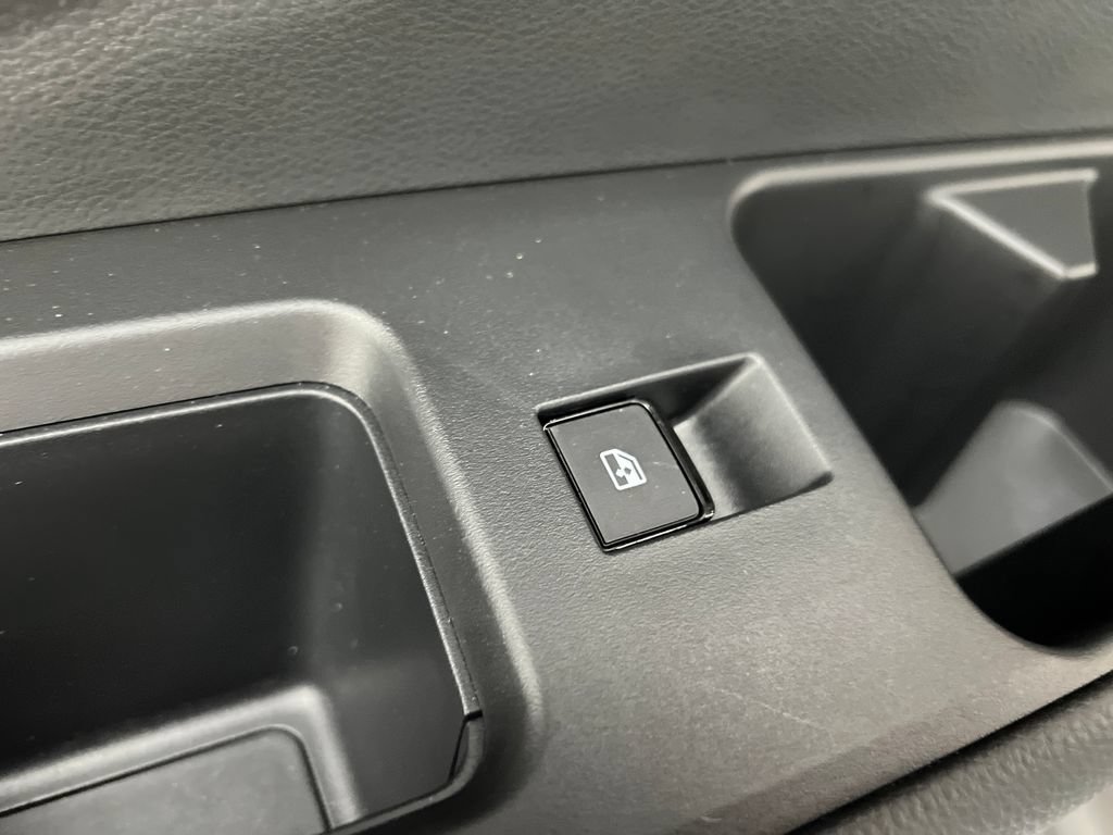 Used 2025 Nissan Pathfinder SL AWD/4WD image 20