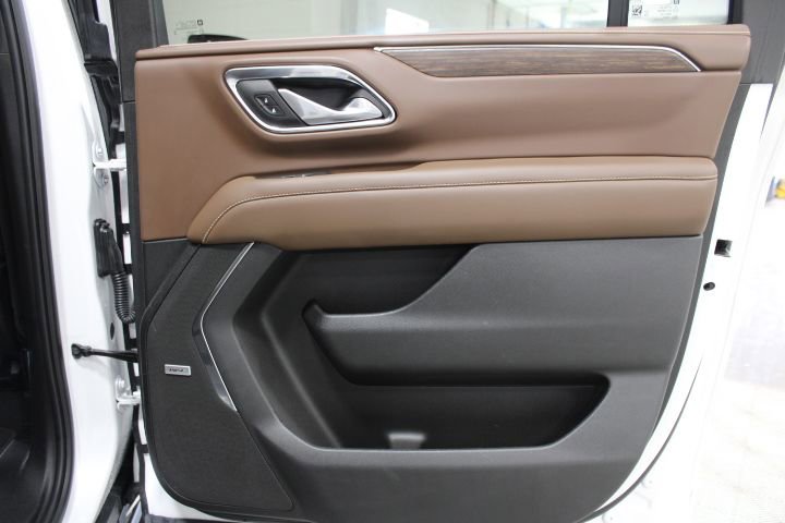 Used 2023 Chevrolet Suburban High Country image 29