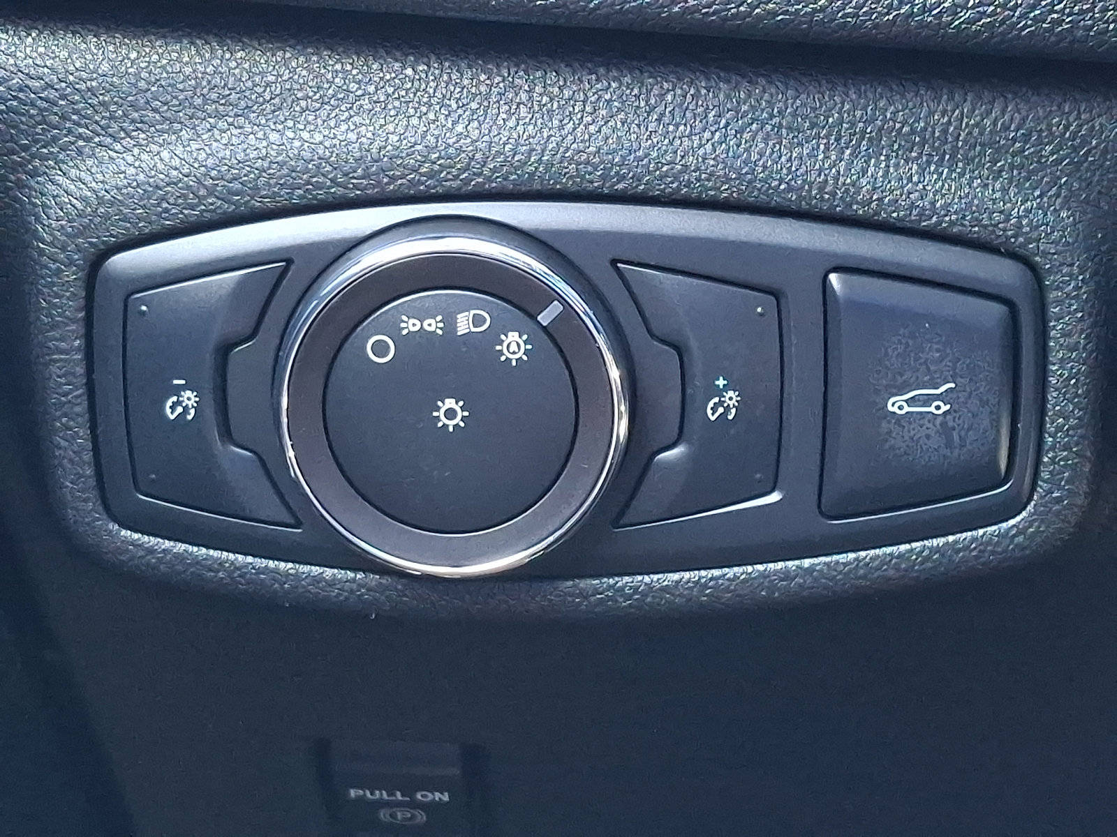 Used 2018 Lincoln MKC Premiere image 25