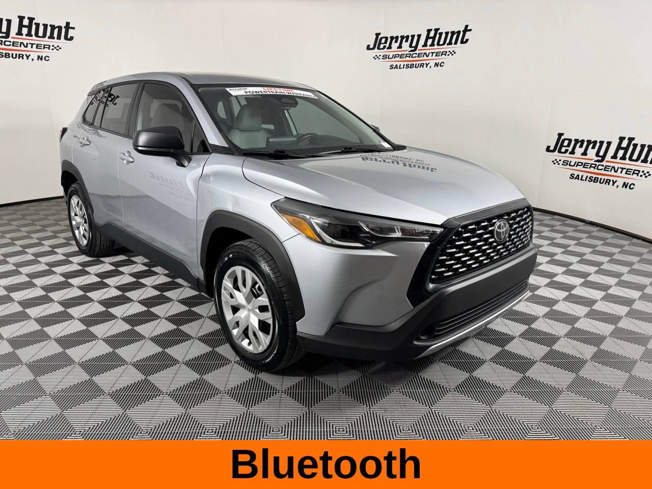 Used 2024 Toyota Corolla Cross L image 6