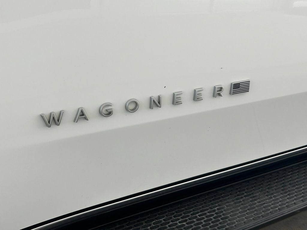 Used 2025 Jeep Wagoneer Series II AWD/4WD image 16