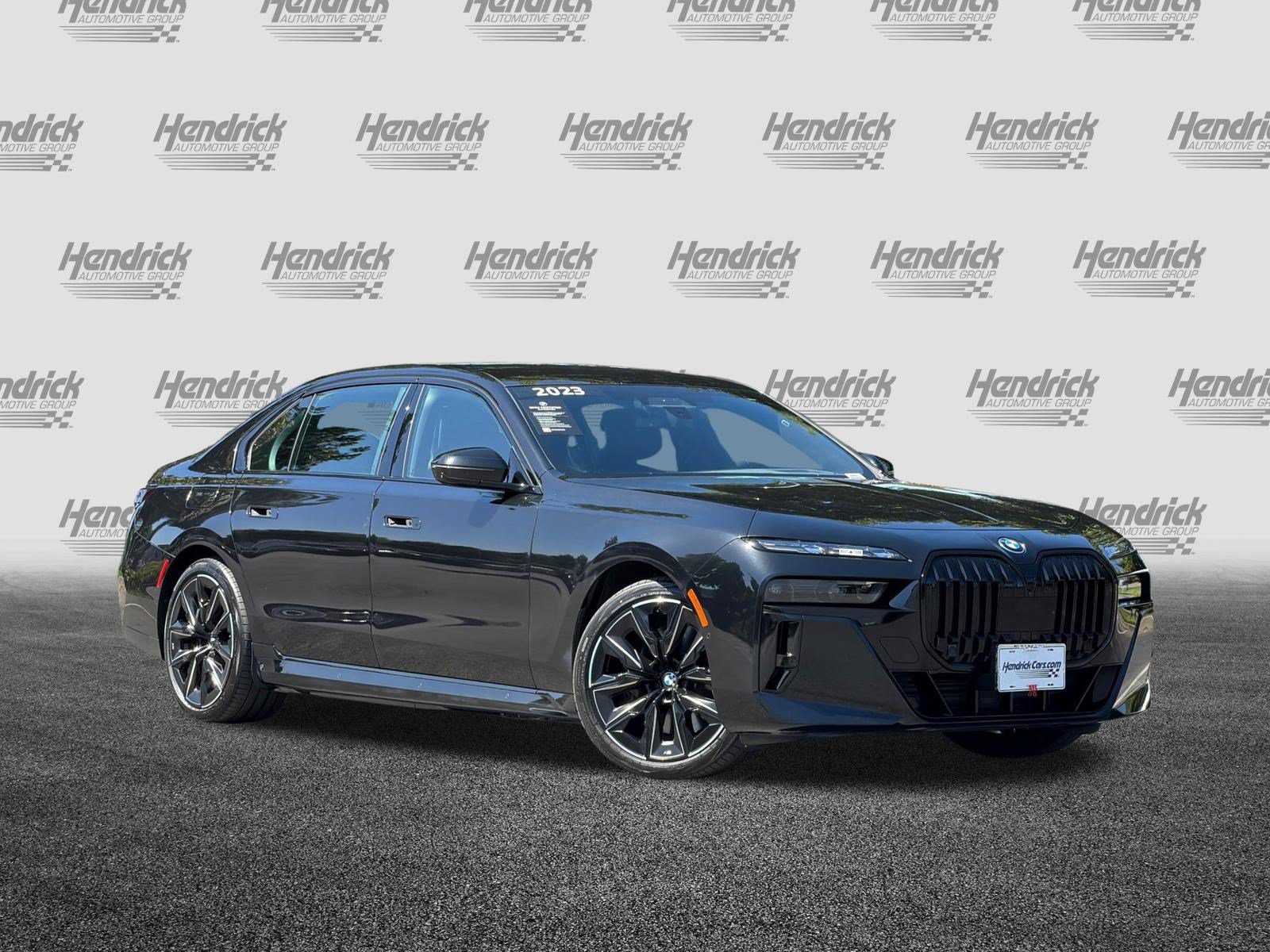 Used 2023 BMW i7 xDrive60 w/ Executive Package 2 AWD/4WD video 2