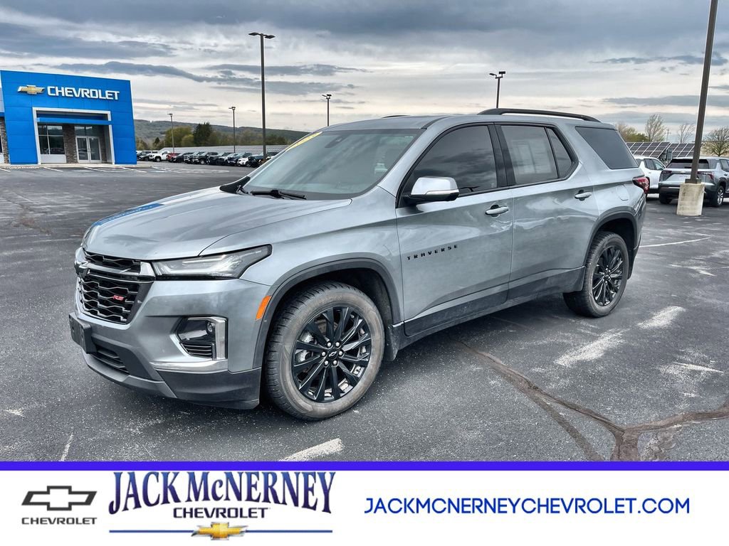 Used 2023 Chevrolet Traverse RS