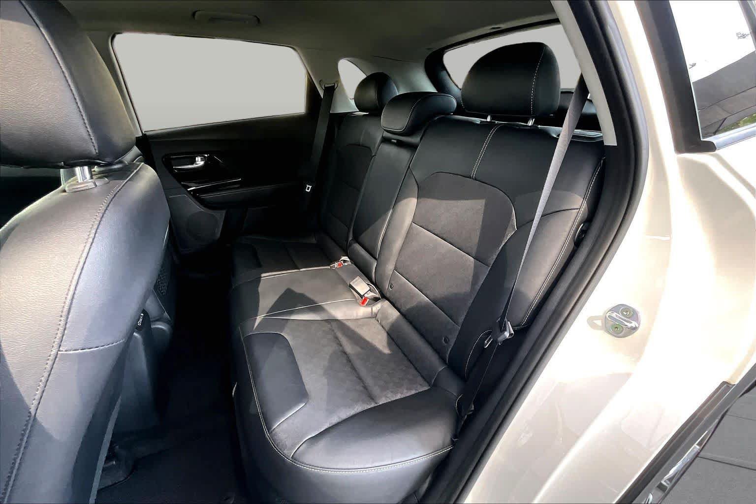 Used 2020 Kia Niro Touring FWD image 21