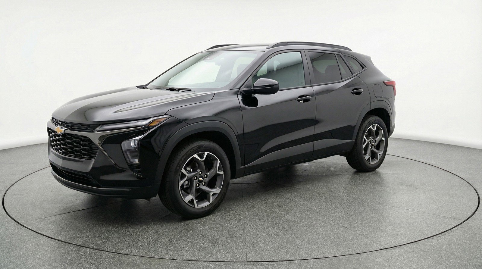 Used 2025 Chevrolet Trax LT image 3