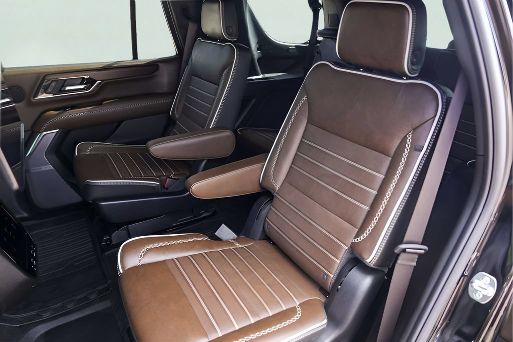 Used 2026 GMC Yukon Denali Ultimate AWD/4WD image 26