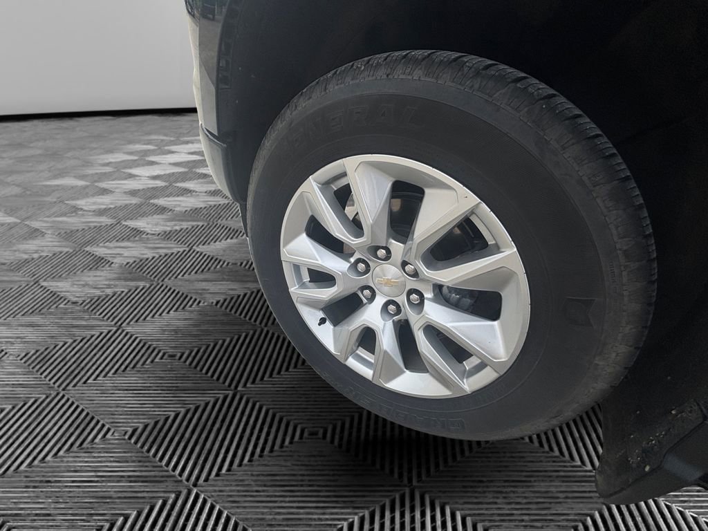 Used 2023 Chevrolet Silverado 1500 Custom image 14