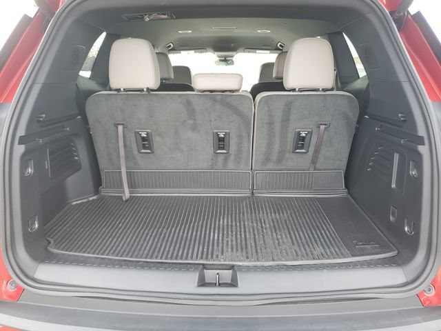 Used 2024 GMC Acadia Elevation w/ Luxury Package FWD image 9