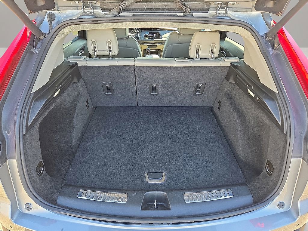 Used 2023 Cadillac XT4 Premium Luxury image 15