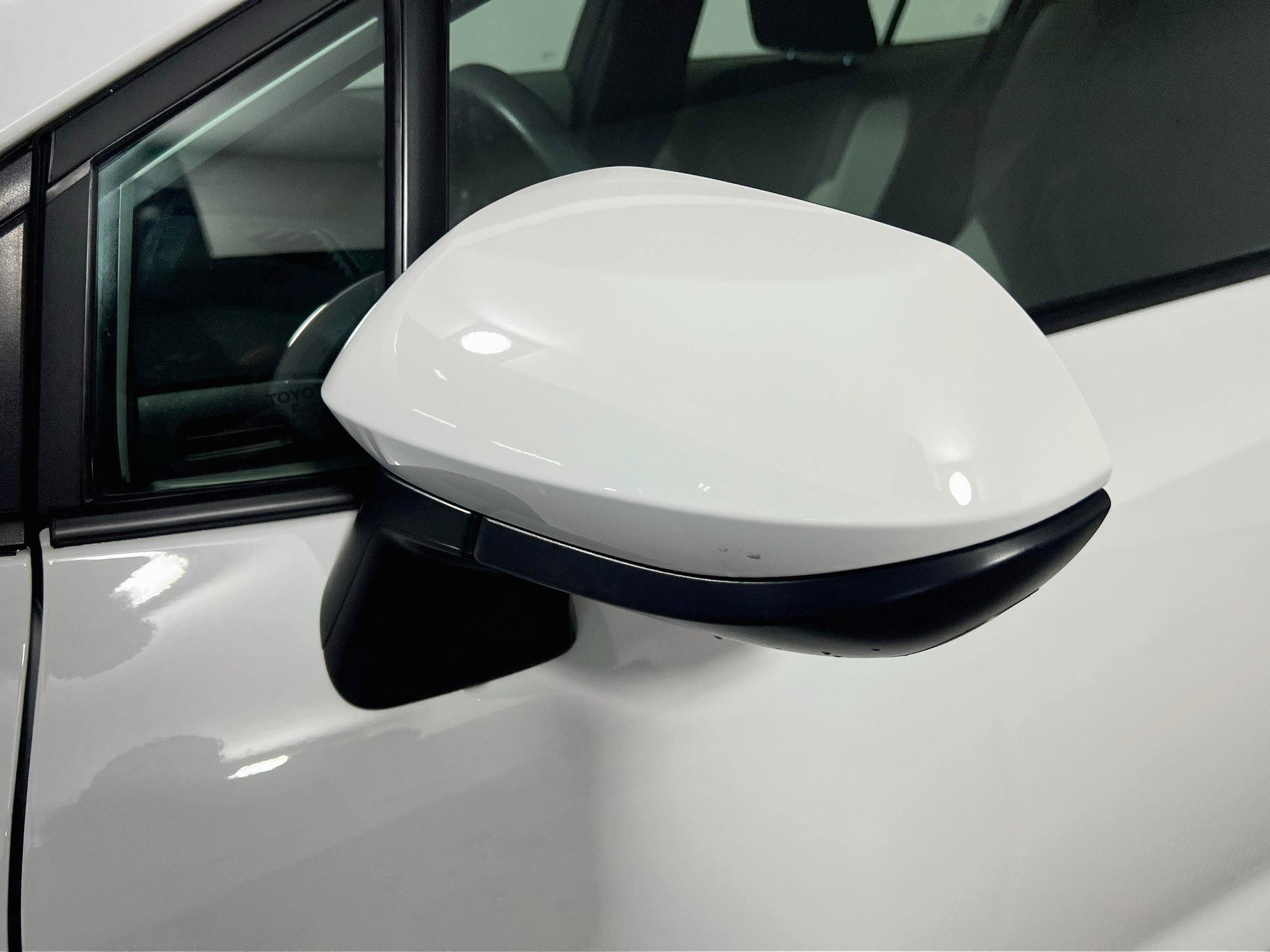 Used 2026 Toyota Corolla LE FWD image 13