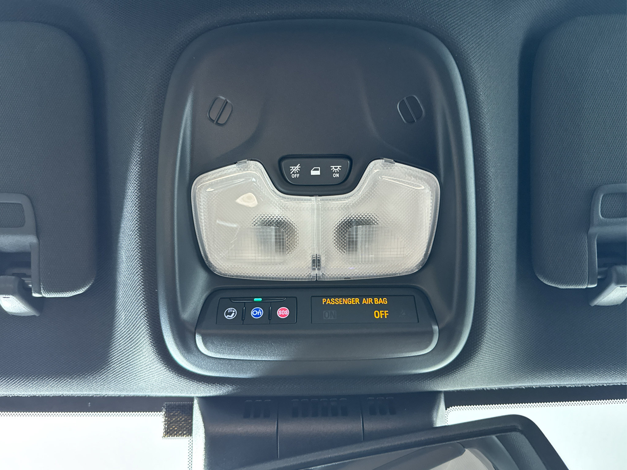 Used 2025 Chevrolet Colorado ZR2 w/ Midnight Edition AWD/4WD image 31