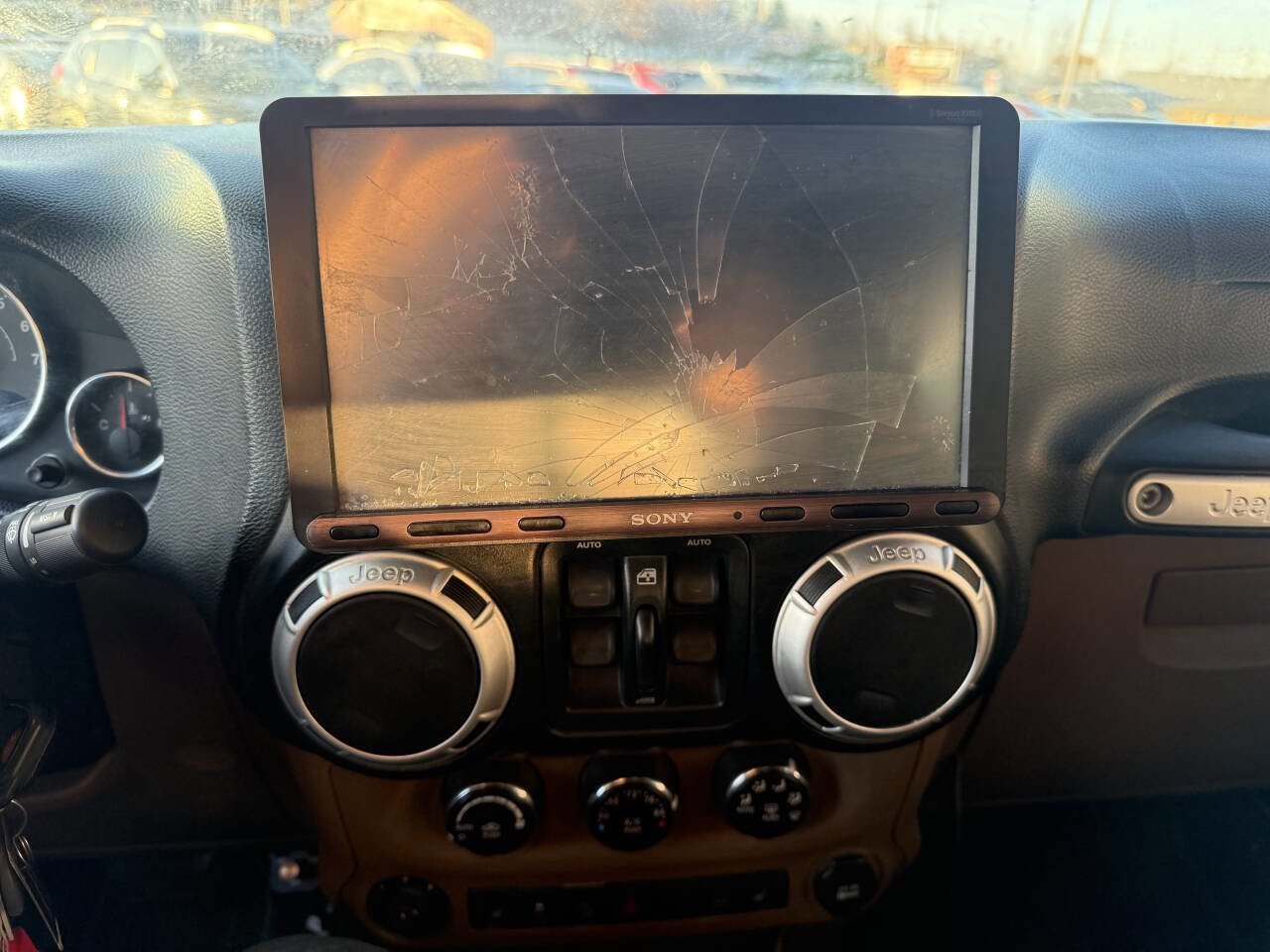 Used 2011 Jeep Wrangler Unlimited Rubicon w/ Dual Top Group image 23