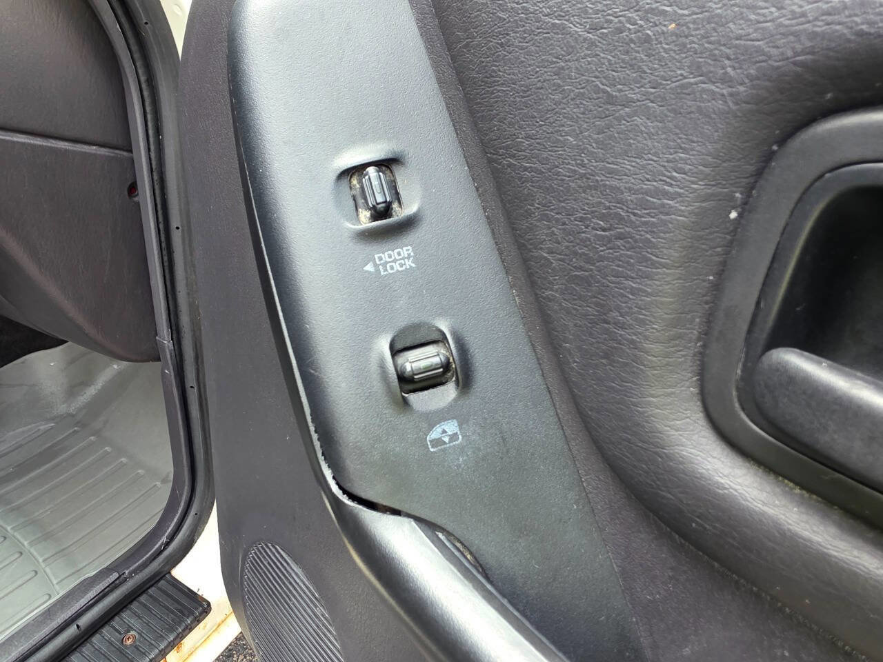 Used 2001 Jeep Cherokee Sport AWD/4WD image 23
