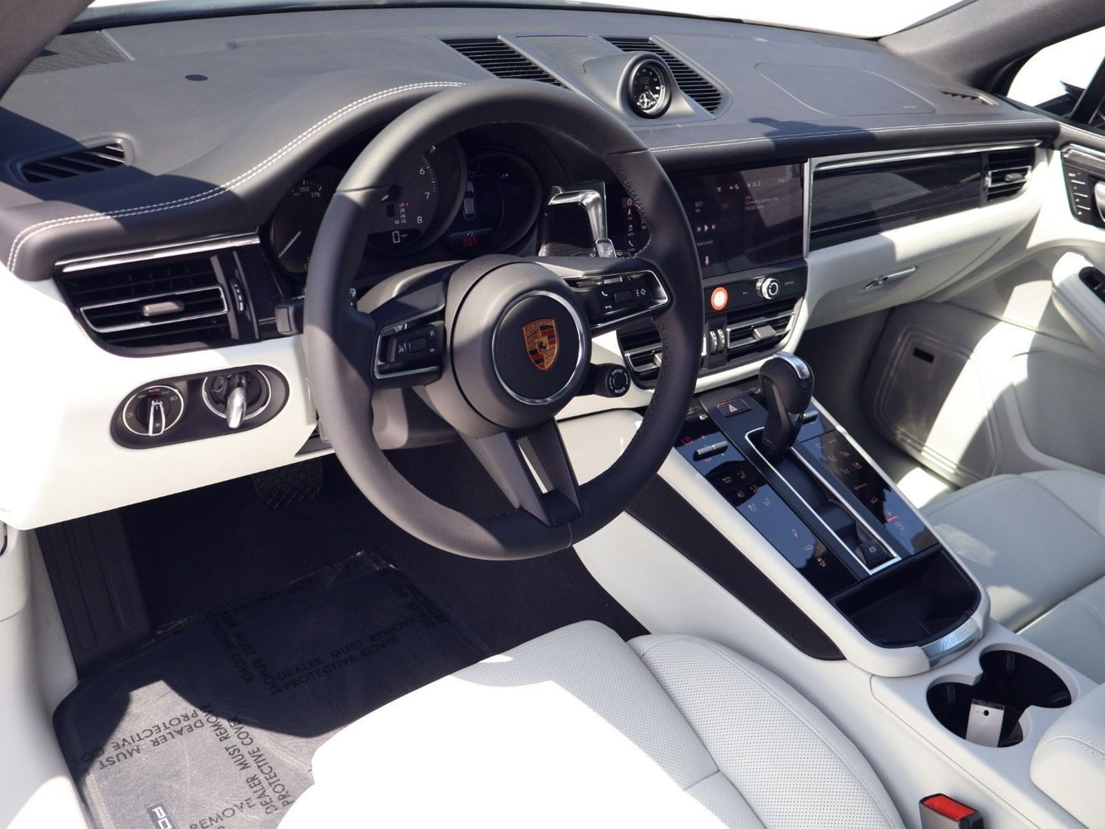 New 2026 Porsche Macan S AWD/4WD image 4