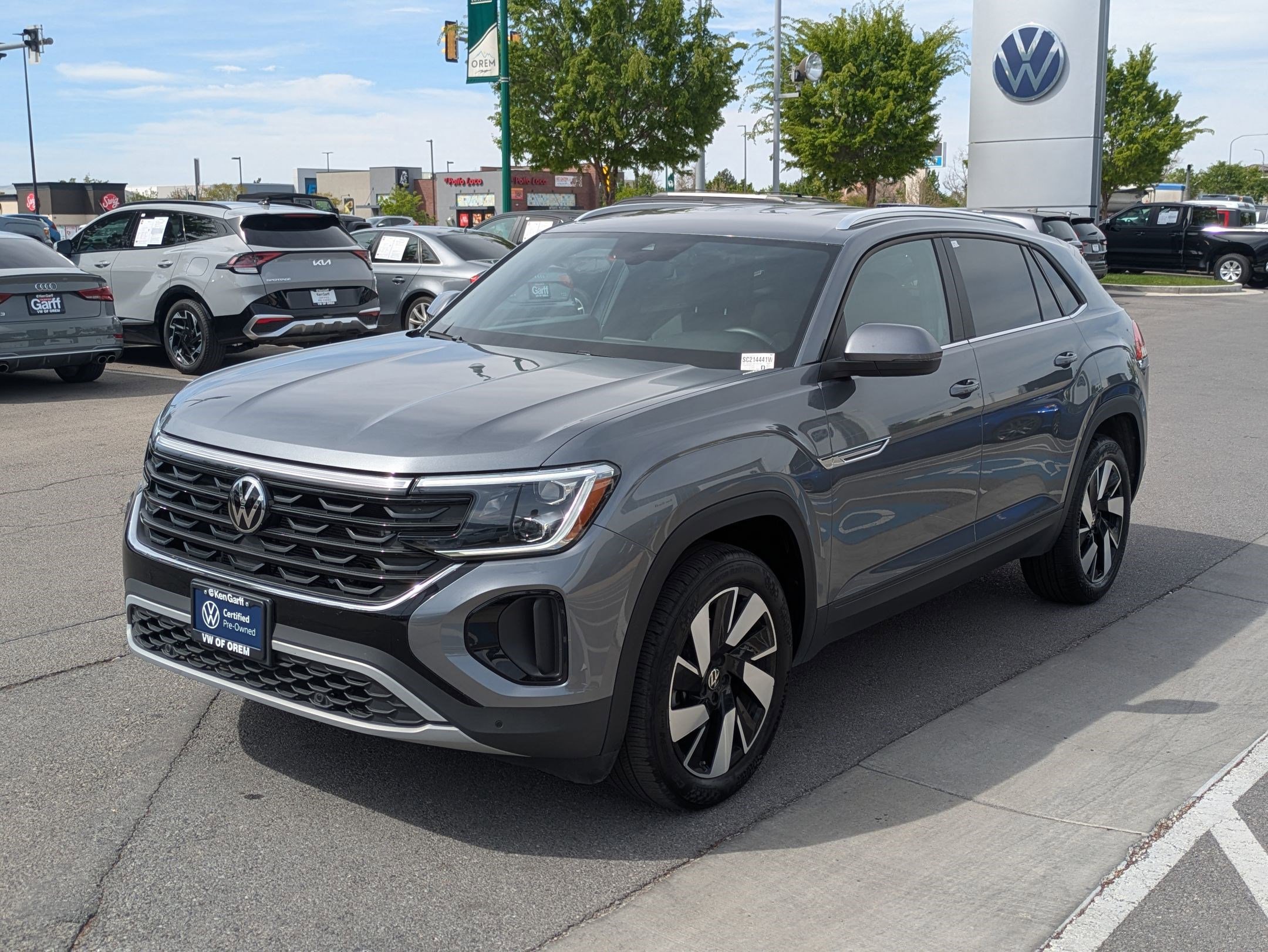 Used 2025 Volkswagen Atlas Cross Sport SE image 11